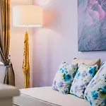 Perla Nel فندق مبيت وإفطار 4*
