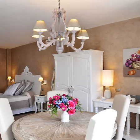 Perla Nel Bed & Breakfast 4*