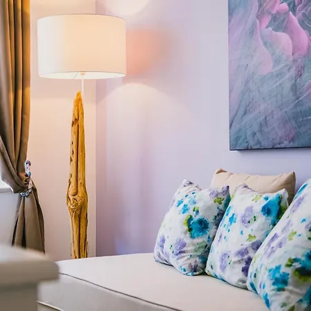 Perla Nel Bed & Breakfast 4*