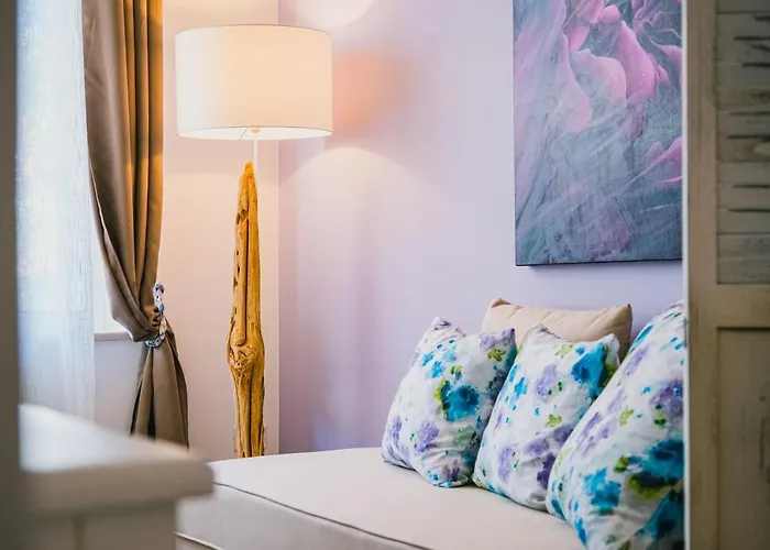 Perla Nel Frühstückspension 4*